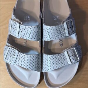 Birkenstock Arizona Rivet Logo Sandals in Ecru sz 10 Staud x Birkenstock